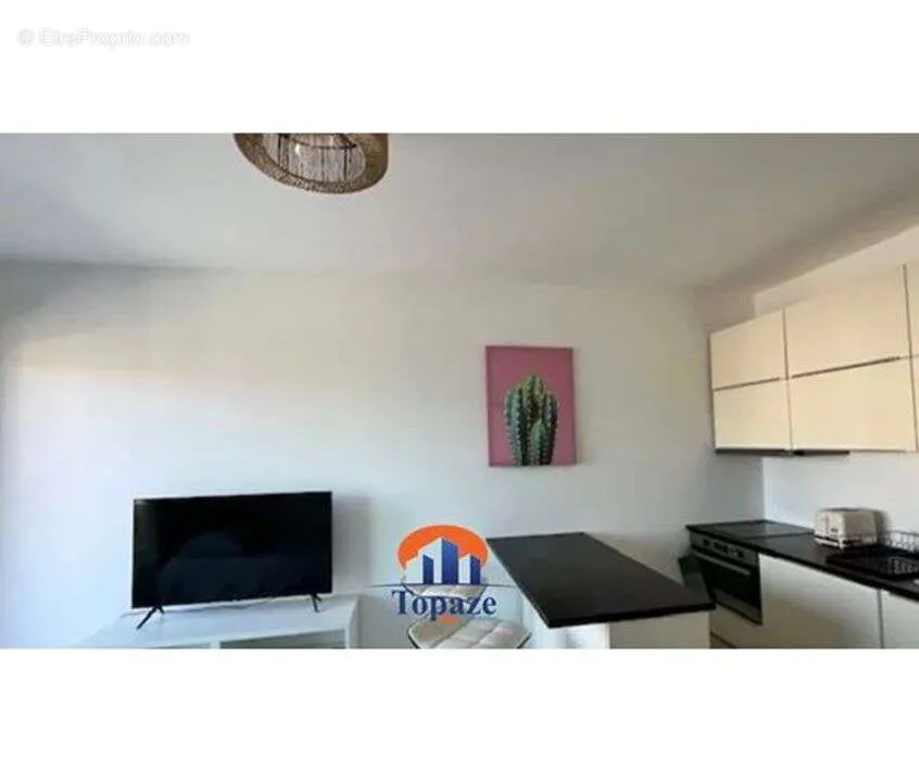 Köök - Studio with Balcony near Beach in Saint-Raphaël