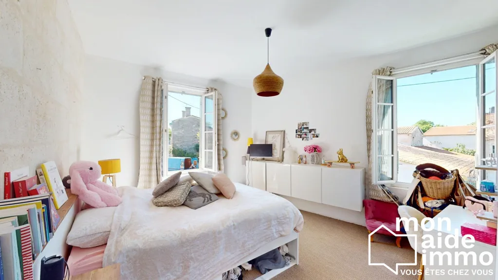 Chambres - Maison de Charme avec Piscine à Vayres