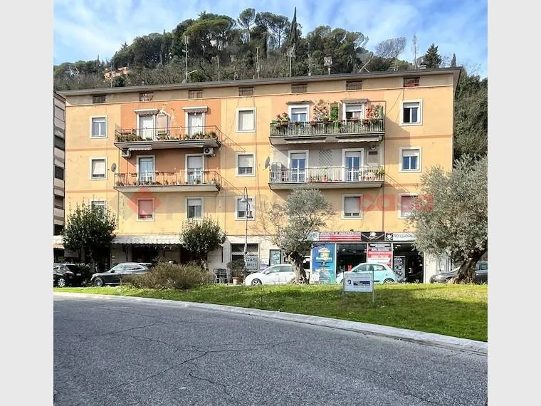Esterno - Central 4-Bedroom Apartment in Cassino