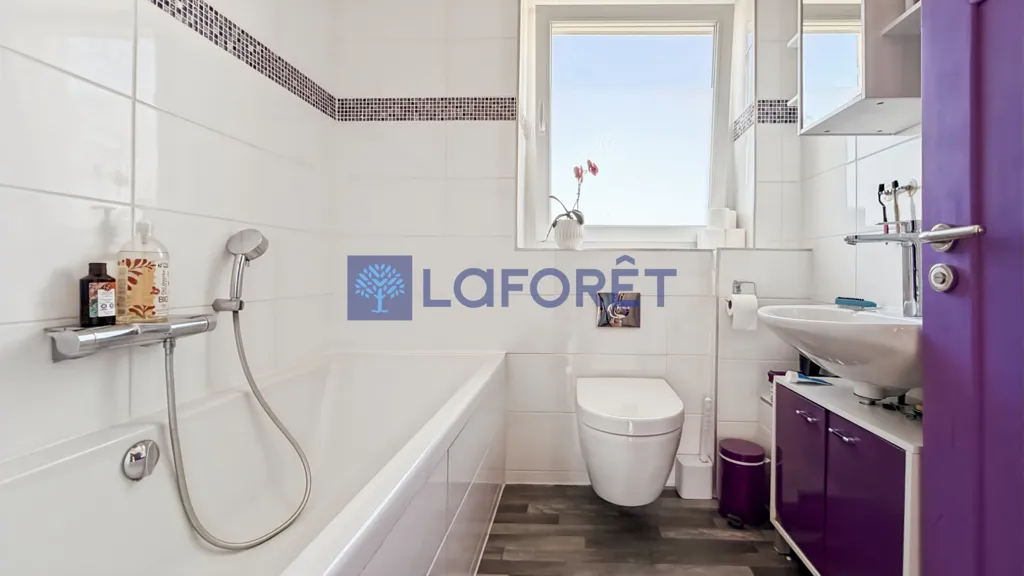 Vannitoad - Spacious House with Pool in Adamswiller