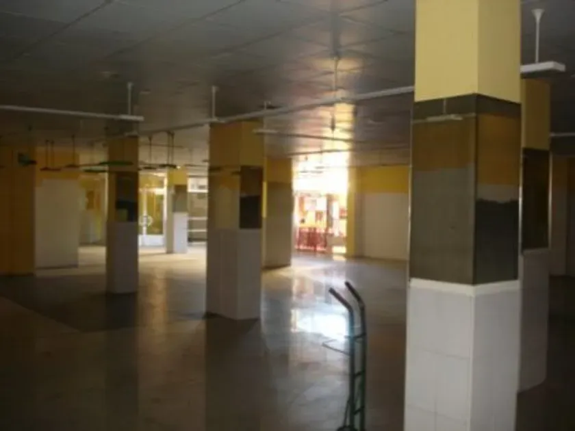 Zimmer - Commercial Space with Central Location in Valencia De Don Juan
