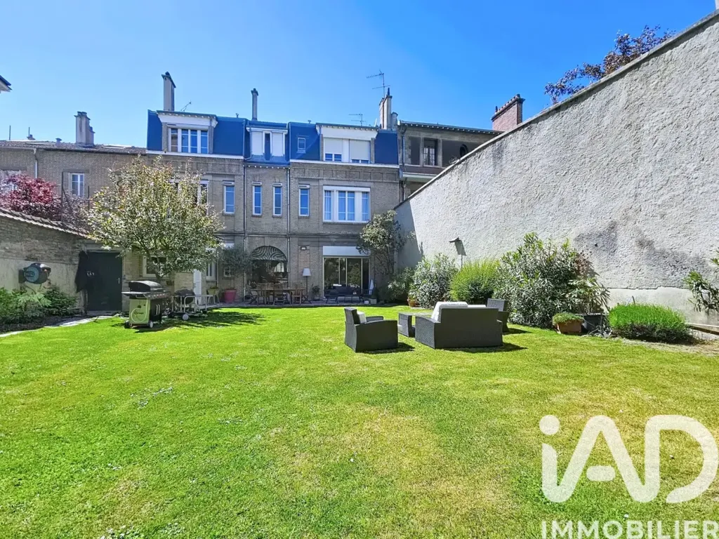 Maison 14 pièces à Reims