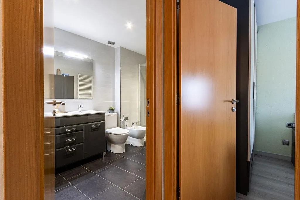 Reformed Apartment with Terrace in Polinyà