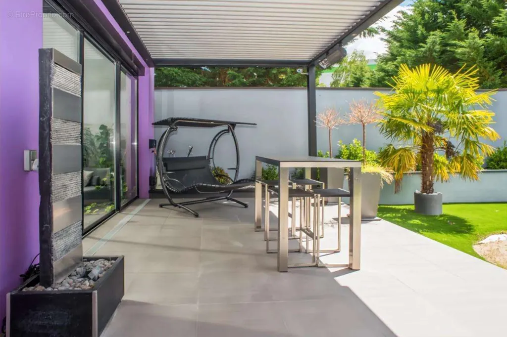 Terrazza - Luxury Loft with Pool in Pringy
