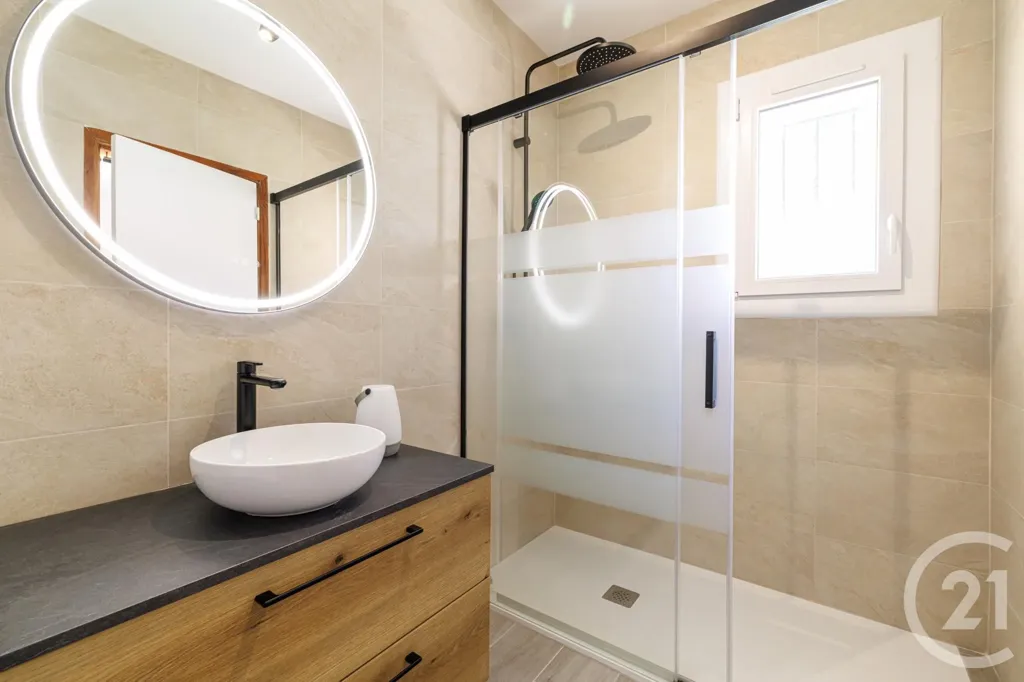 Bathrooms - Provençal Villa with Pool and Panoramic View near Nice