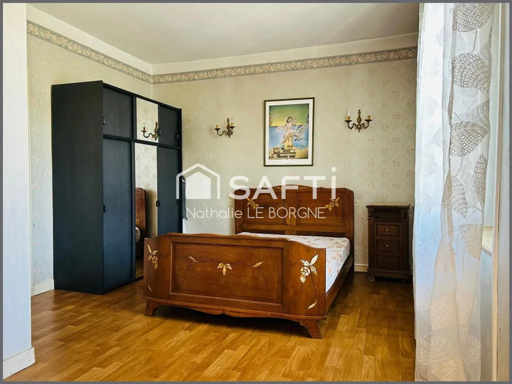 Chambres - Ensemble Immobilier avec Terrain Agricole près du Centre