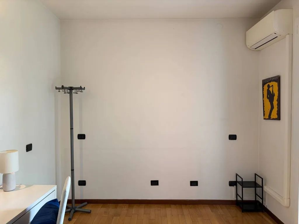 Studio - Apartment with Terrace in Modena