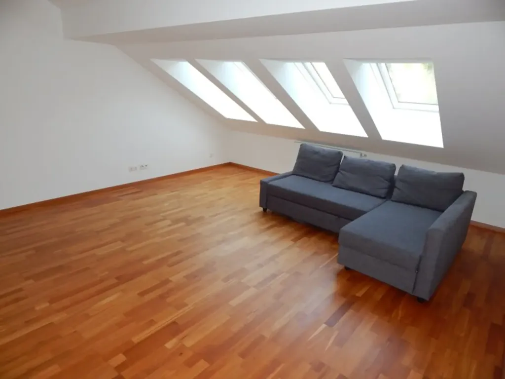 Stanze - Bright Loft with Garden View in Courtyard