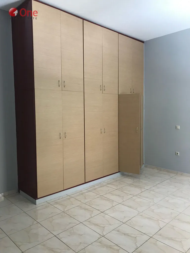 Pièces - Renovated Apartment with Solar Heating in Anthoupoli