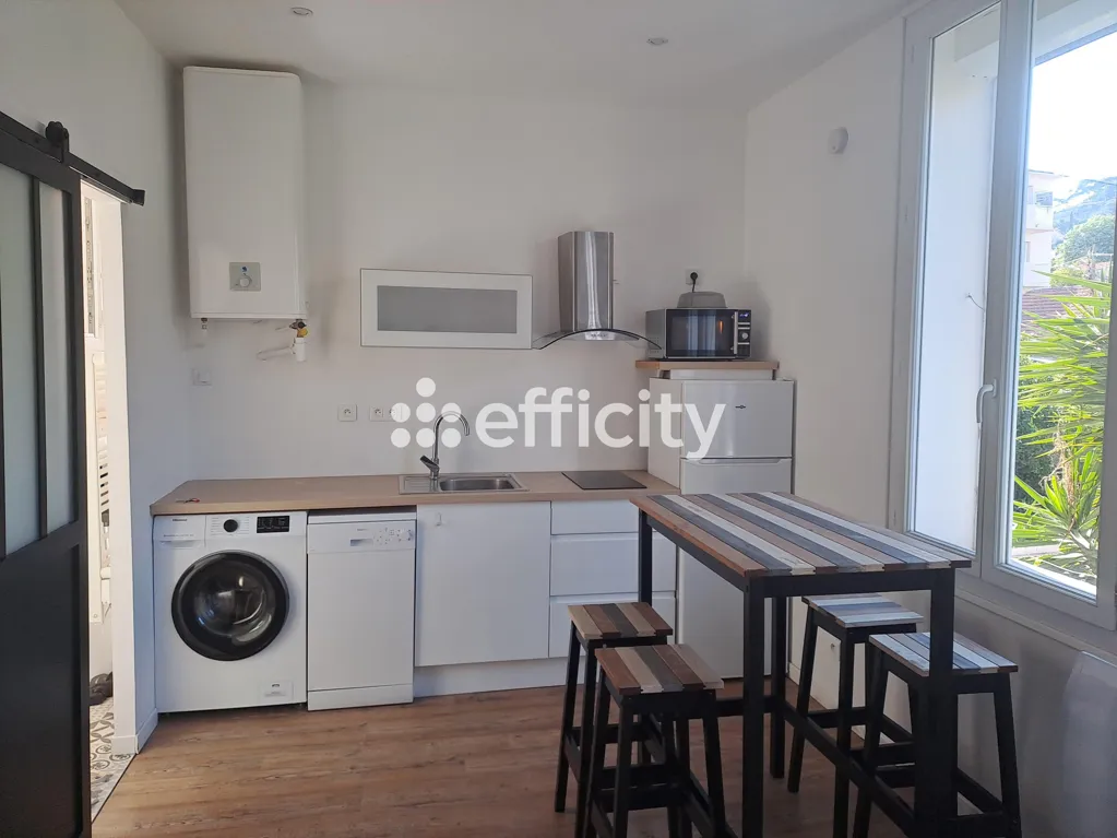 Cucina - Studio with Mount Faron View in Toulon