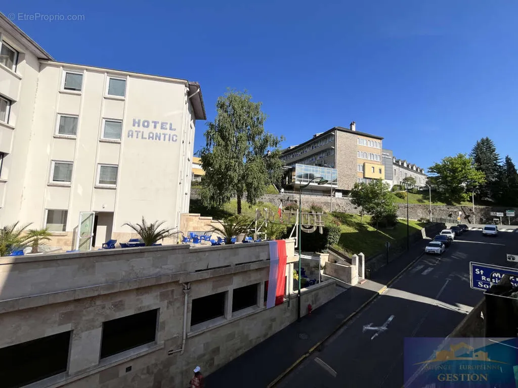Esterno - Duplex Building with Balcony near Sanctuaries
