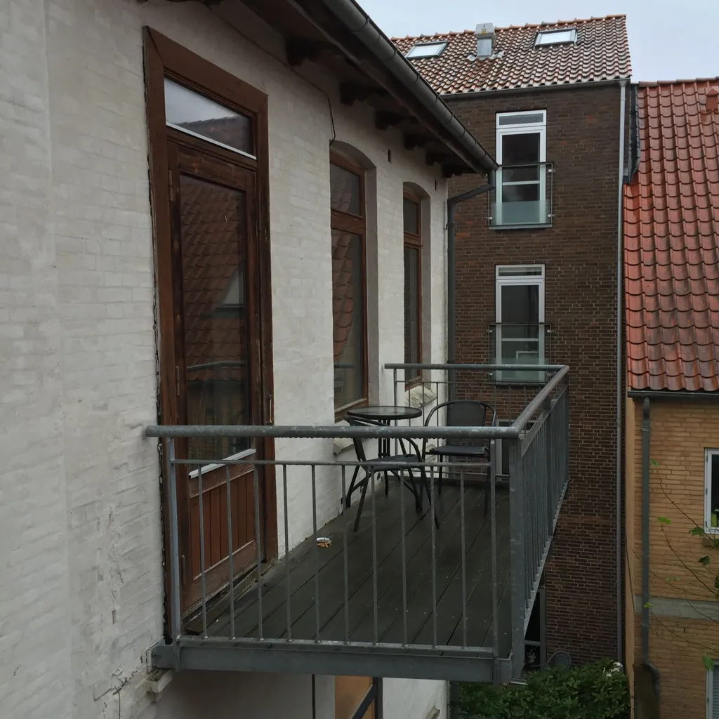 Balcon - Bright Apartment with Balcony in Aabenraa