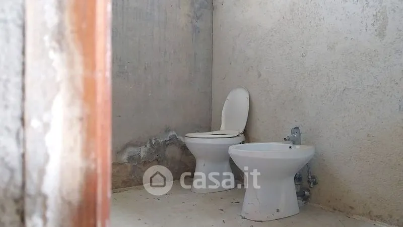 Bathrooms - Rustic House with Garden in Cannara