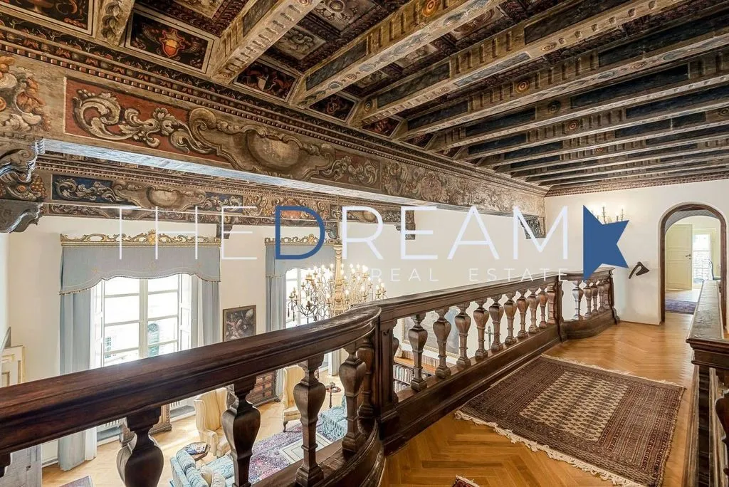 Ingresso - 5-Bedroom Flat in Historic Building, Lucca