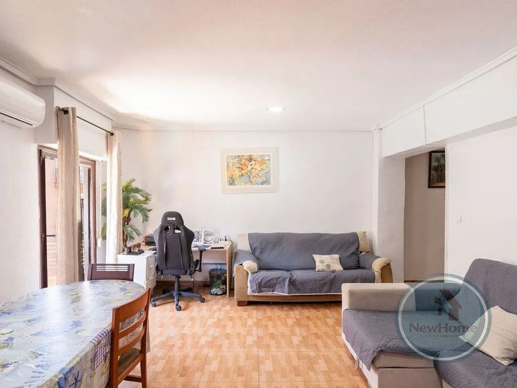 Elutuba - Apartment with Balcony in Carrús Est