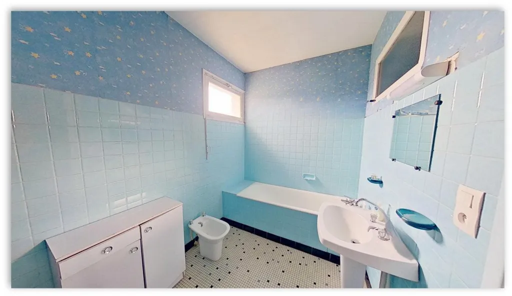 Bathrooms - House with Large Barn in Poey-de-Lescar