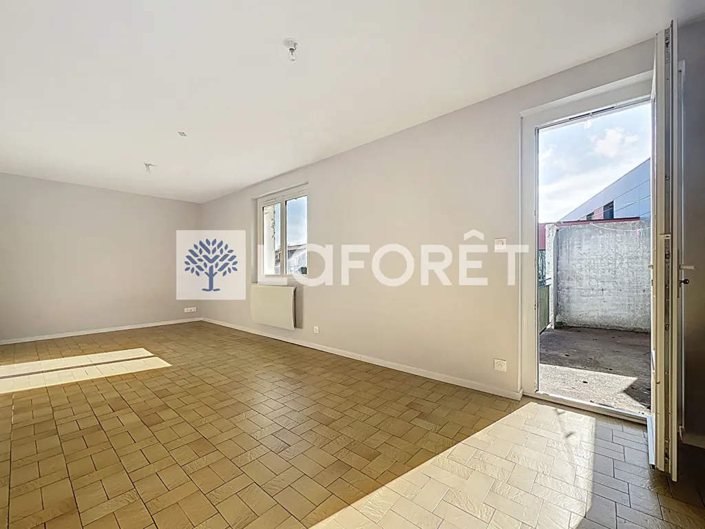 Stanze - Flat with Balcony and Terrace in Moncoutant