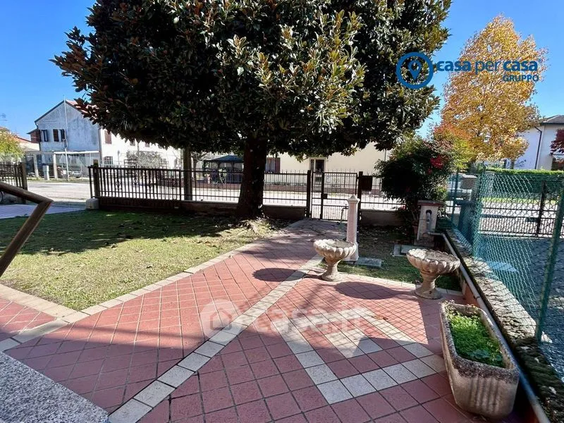Aed - Detached House with Garden in Grignano Polesine