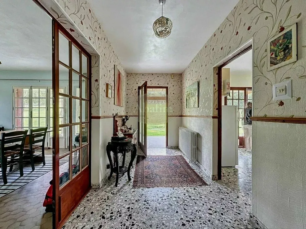 Ingresso - Bright Villa with Pool in Quiet Location