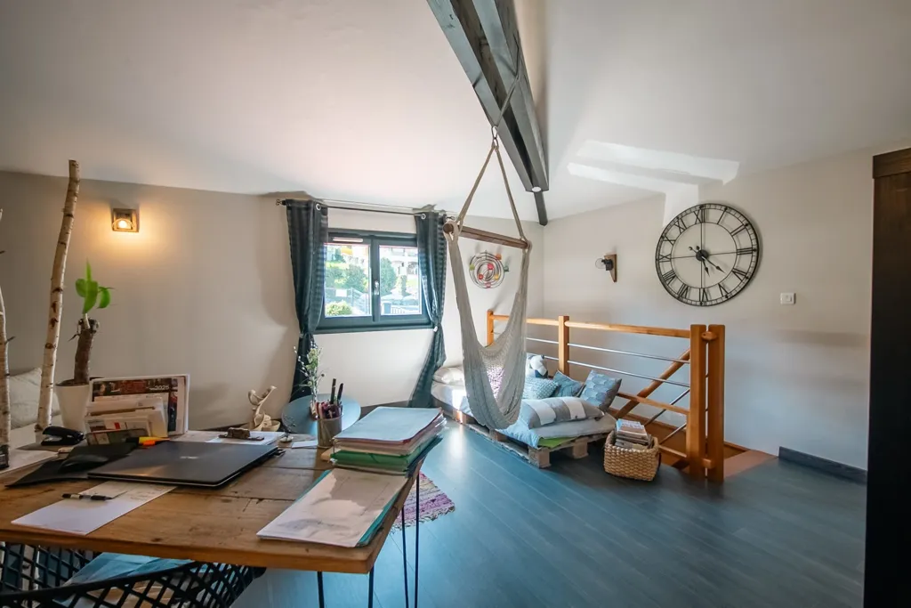 Kabinet - House with Pool and Panoramic View in Le Crest