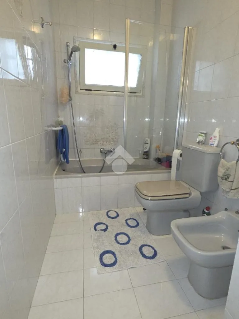 Vannitoad - 3-Bedroom Apartment with Balcony in Bari