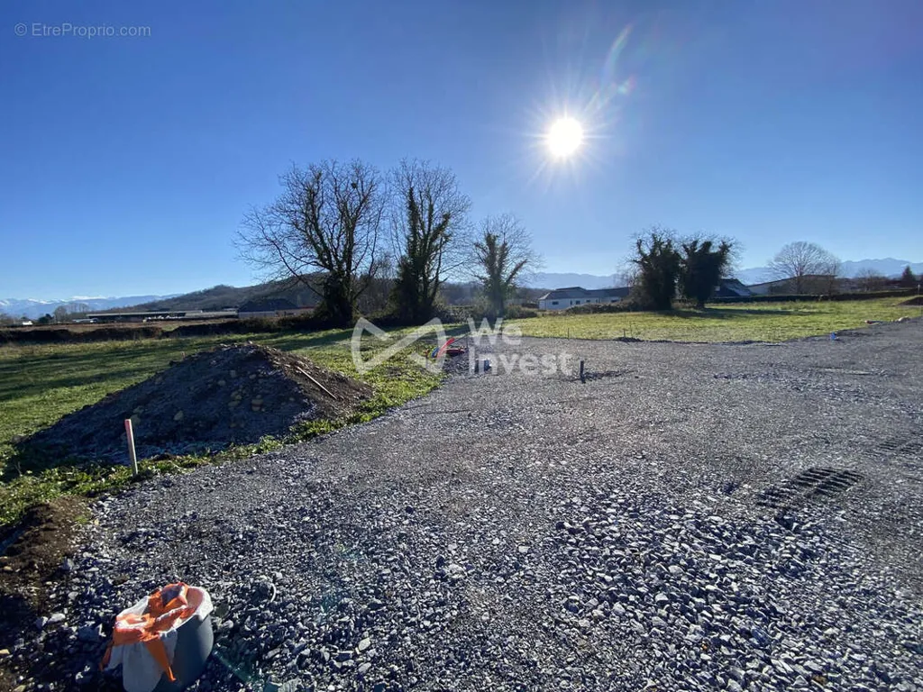 Aed - Buildable Plot with School Access in Arros-De-Nay