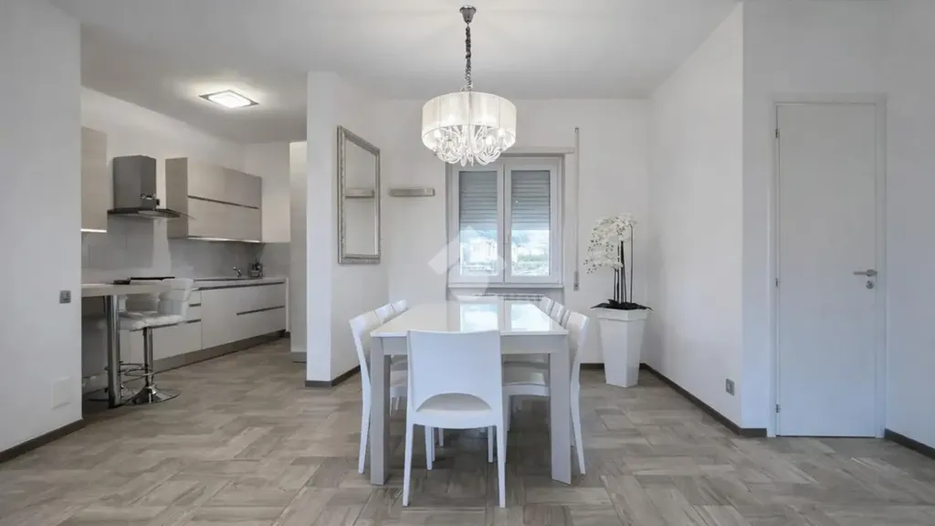 Sala da pranzo - Contemporary 3-Bedroom Apartment in Terni