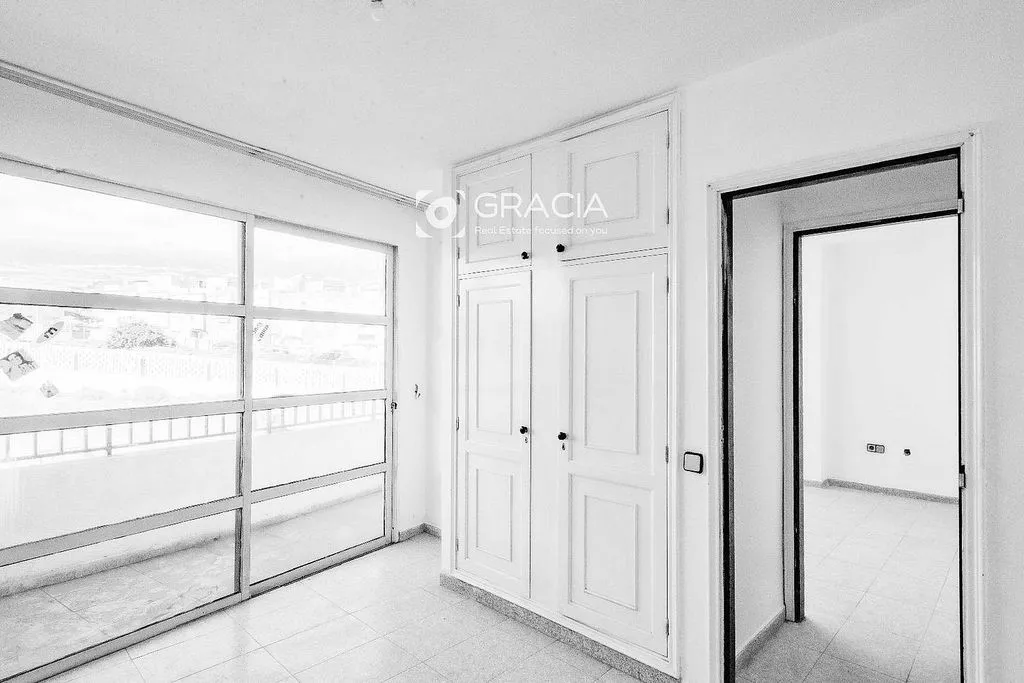 Toad - Apartment with Terrace in Playa de San Juan