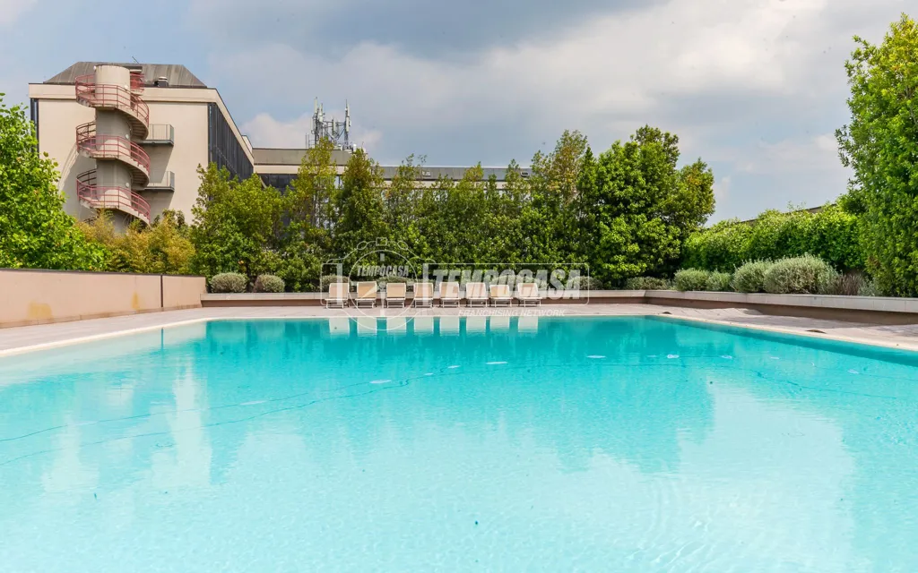 Piscine - Luxury Triplex with Panoramic Views in Milan