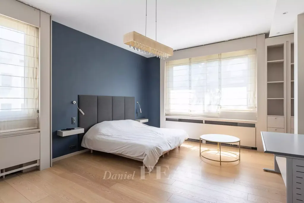 Magamistoad - Mansion with Swimming Pool in Neuilly-sur-Seine