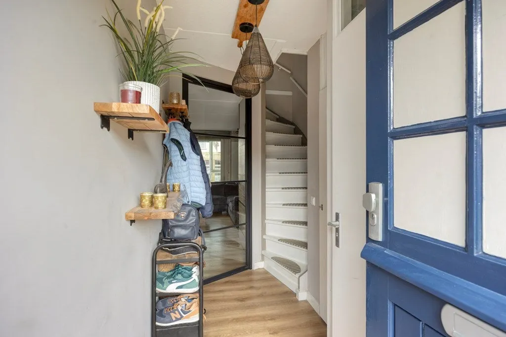 hallway_entrance