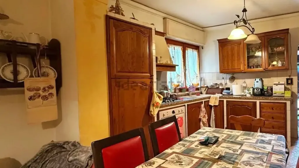 Salle à manger - Triplex with Private Garden in Scandicci