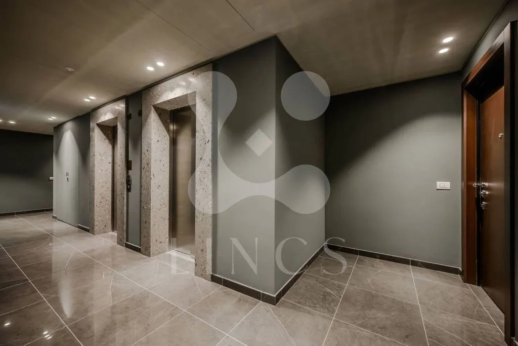hallway_entrance