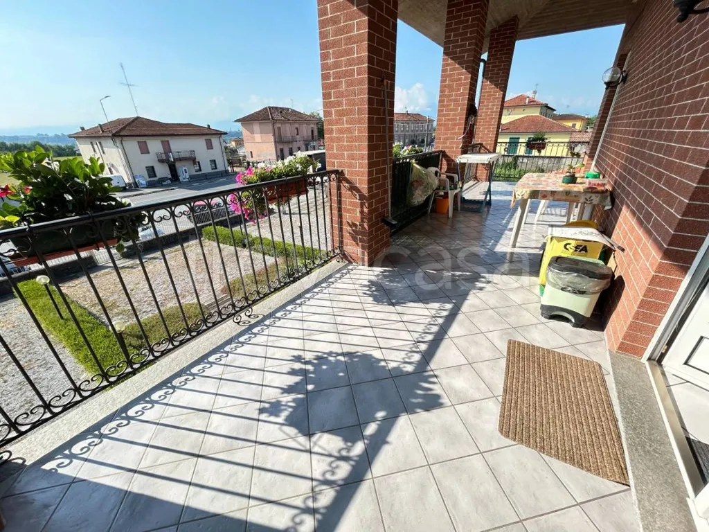 Balcon - Bifamiliar Villa with Commercial Space in Fossano