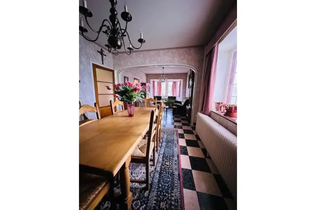 Salle à manger - Maison 4 Façades à Rénover avec Jardin à Malonne