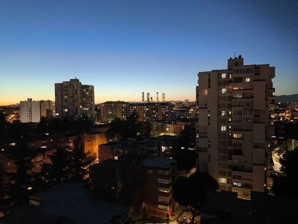 Apartment with Terrace in Canillas, Madrid