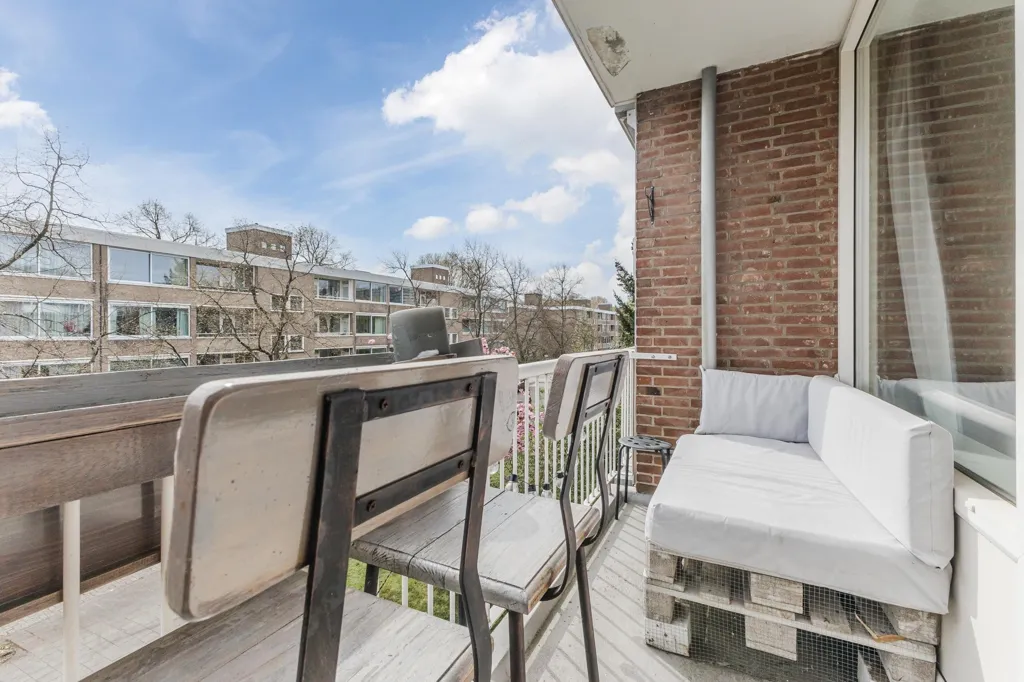 Rõdu - Portiekflat with Zuidas View in Amsterdam