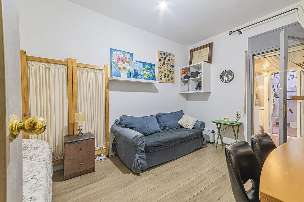 Elutuba - Apartment with Potential in Sant Antoni, Barcelona