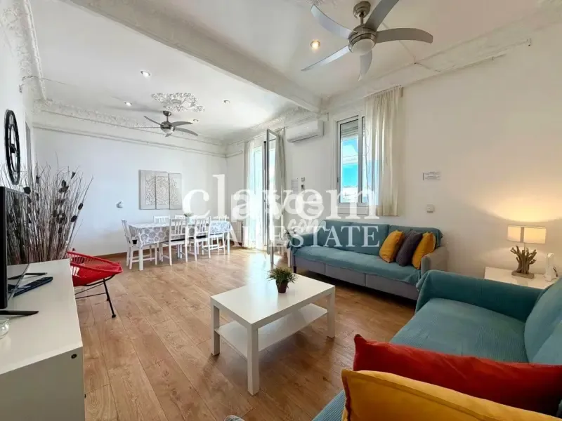 Elutuba - Characterful Apartment with Balcony in L'Esquerra de l'Eixample