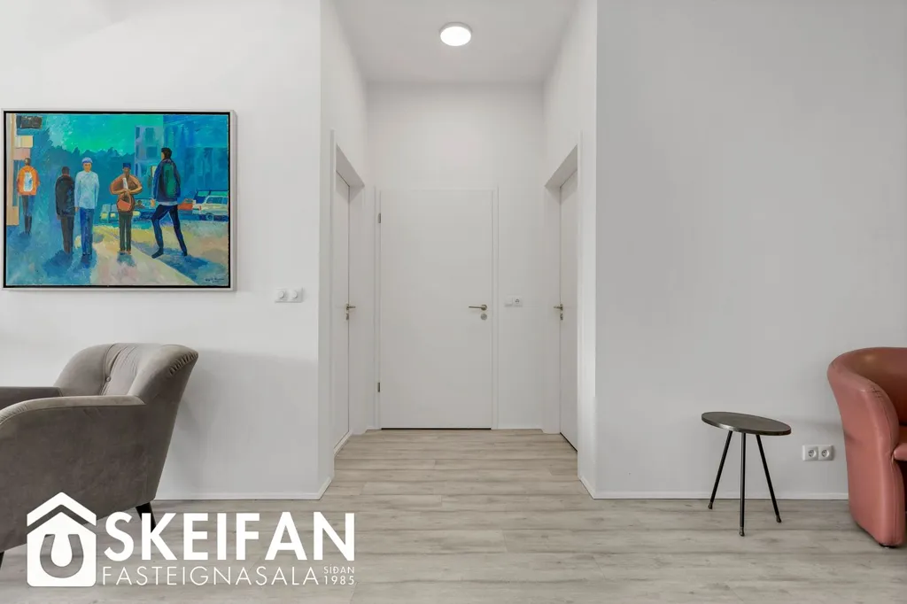 Séjour - Bright 3-Bed Apartment with Balcony in Reykjavik
