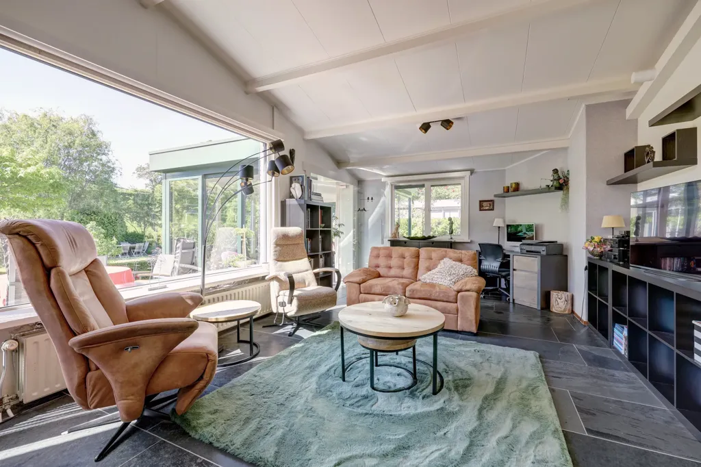 Elutuba - Modernised Bungalow with Garden in Kortgene