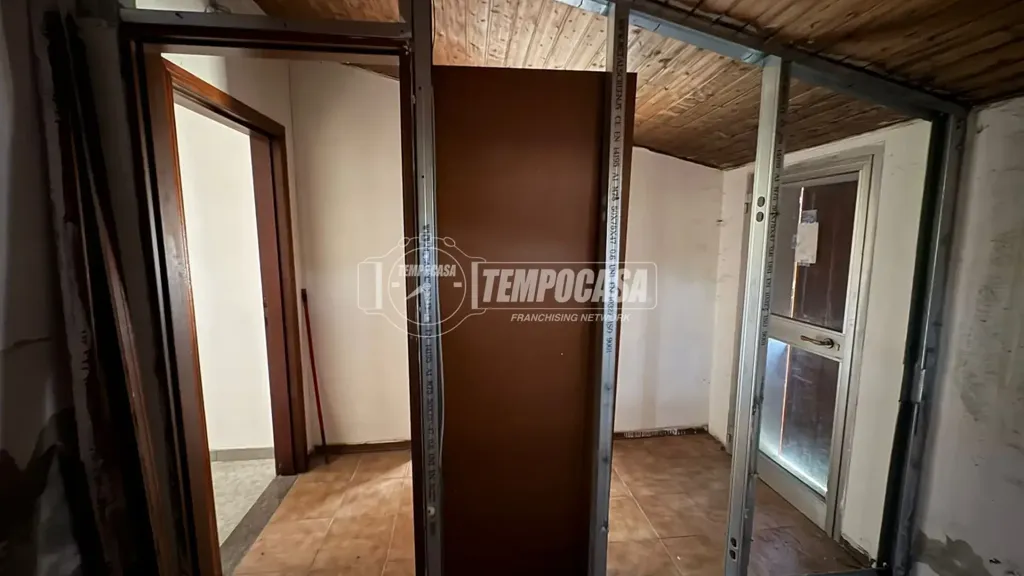 hallway_entrance