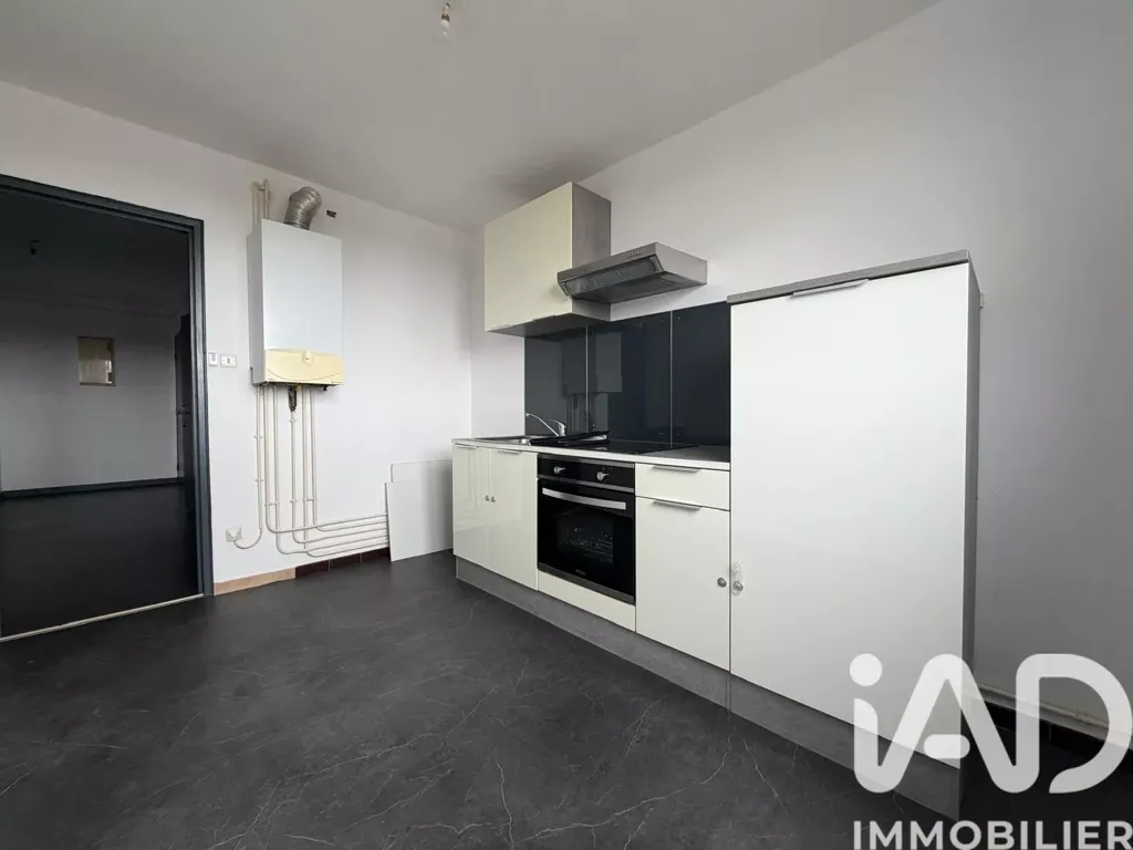 Cuisine - Appartement Rénové avec Balcon à Digoin