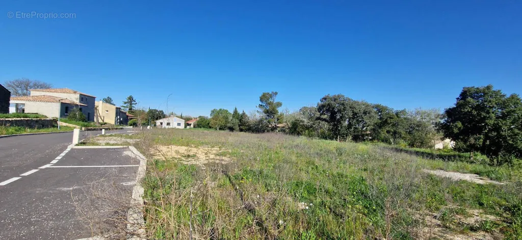 Jardin - Terrain Viabilisé sur les Hauteurs de Bollène