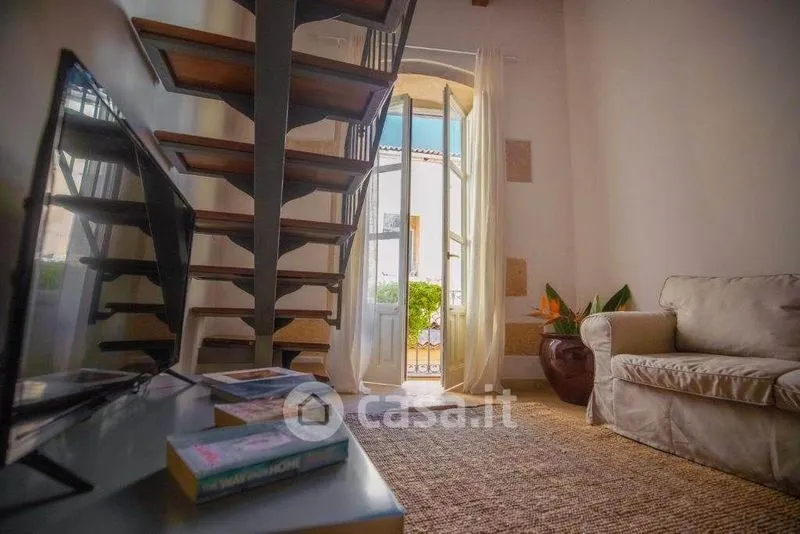 Séjour - Trilocale with Balcony in Siracusa's Ortigia