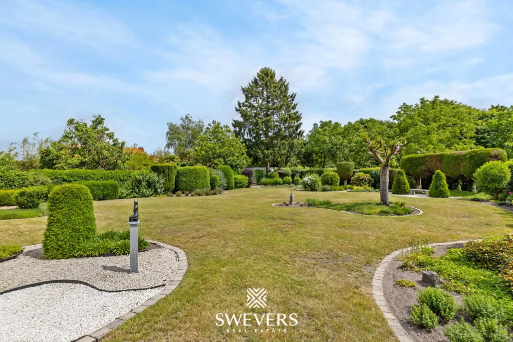 Garden - Open Plan House with Garden in Beringen