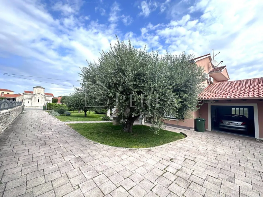 Esterno - Charming Townhouse with Garden in Nin