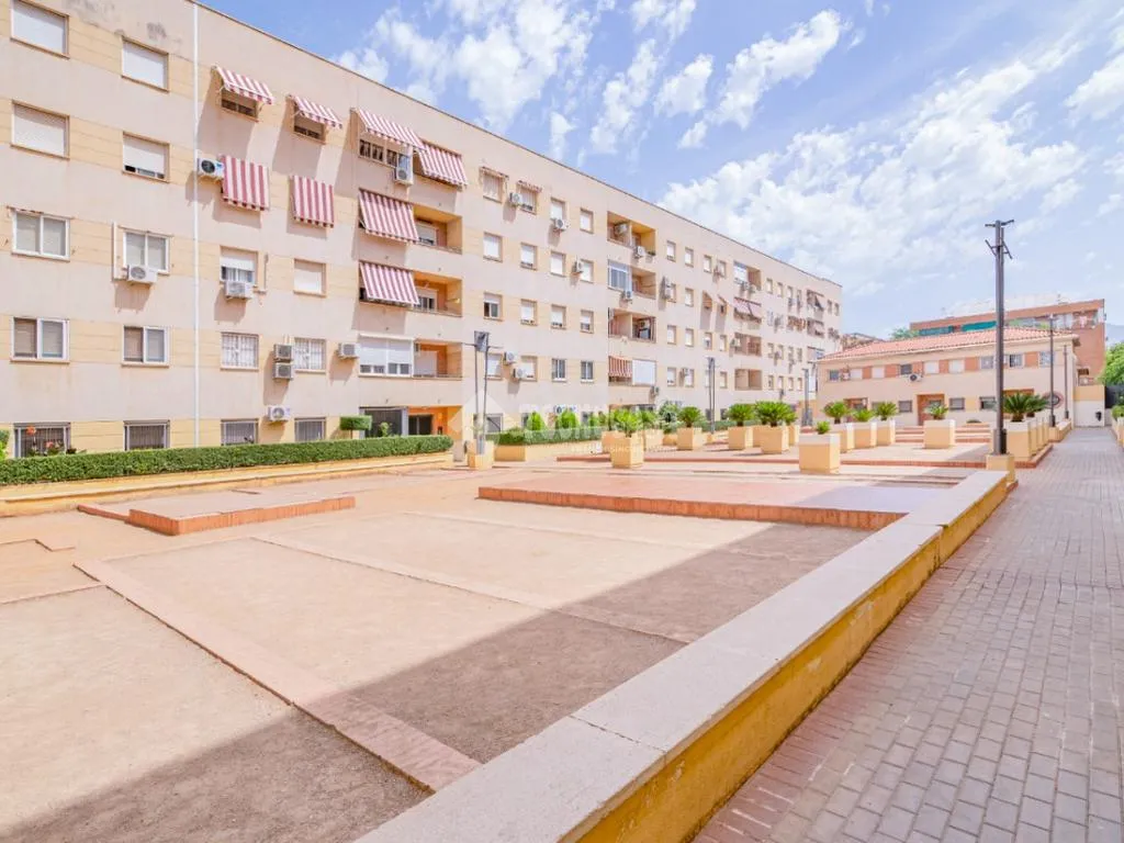 Giardino - Fully Renovated Duplex with Patio in Granada