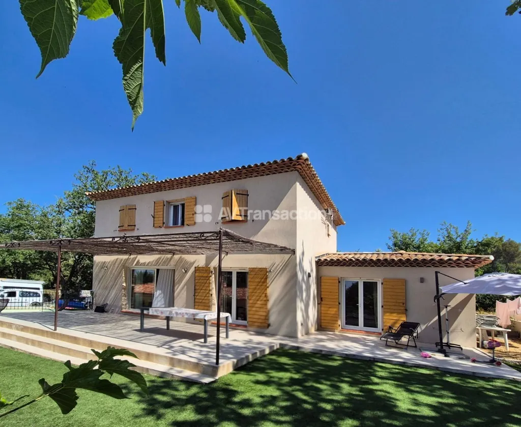 Exterior - Contemporary House with Pool in Lorgues