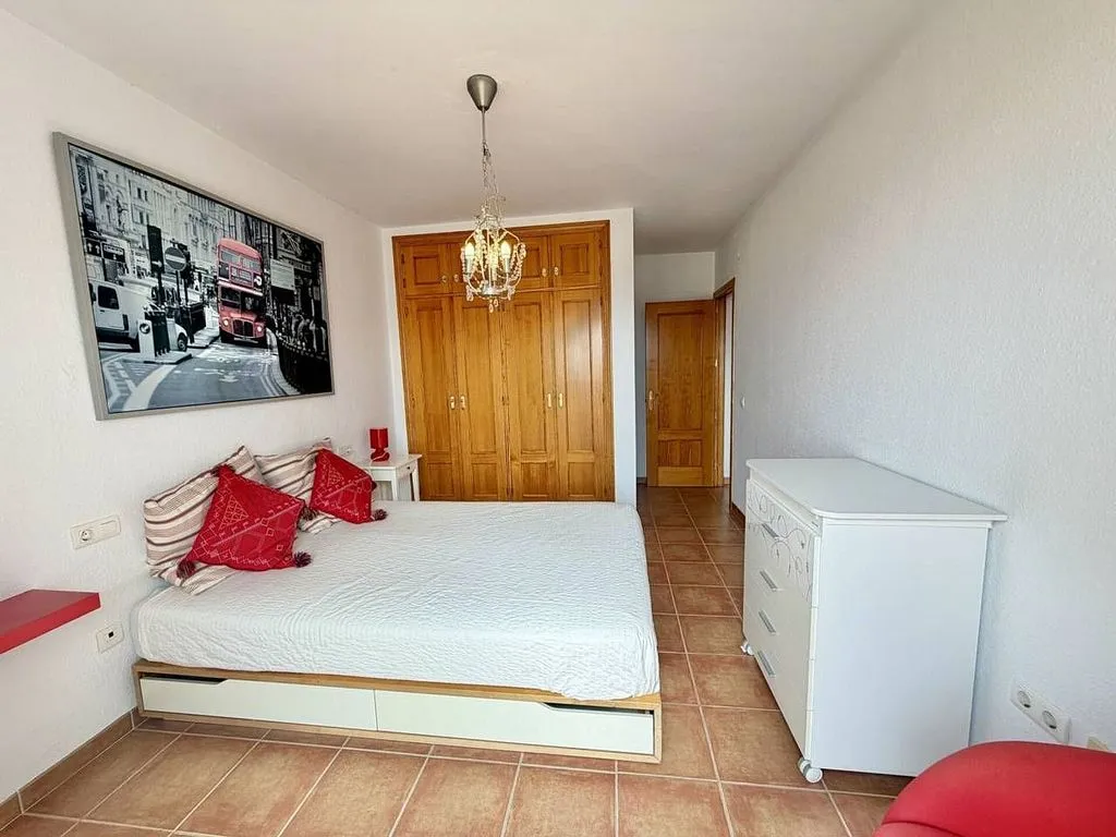 Chambres - Apartment with Sea View Terrace in Añoreta